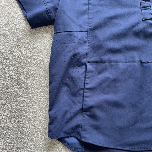 FIGS Limited Edition Navy Gidya Scrub Top Size Medium - Picture 3 of 5